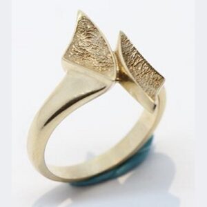 Double Triangle Ring
